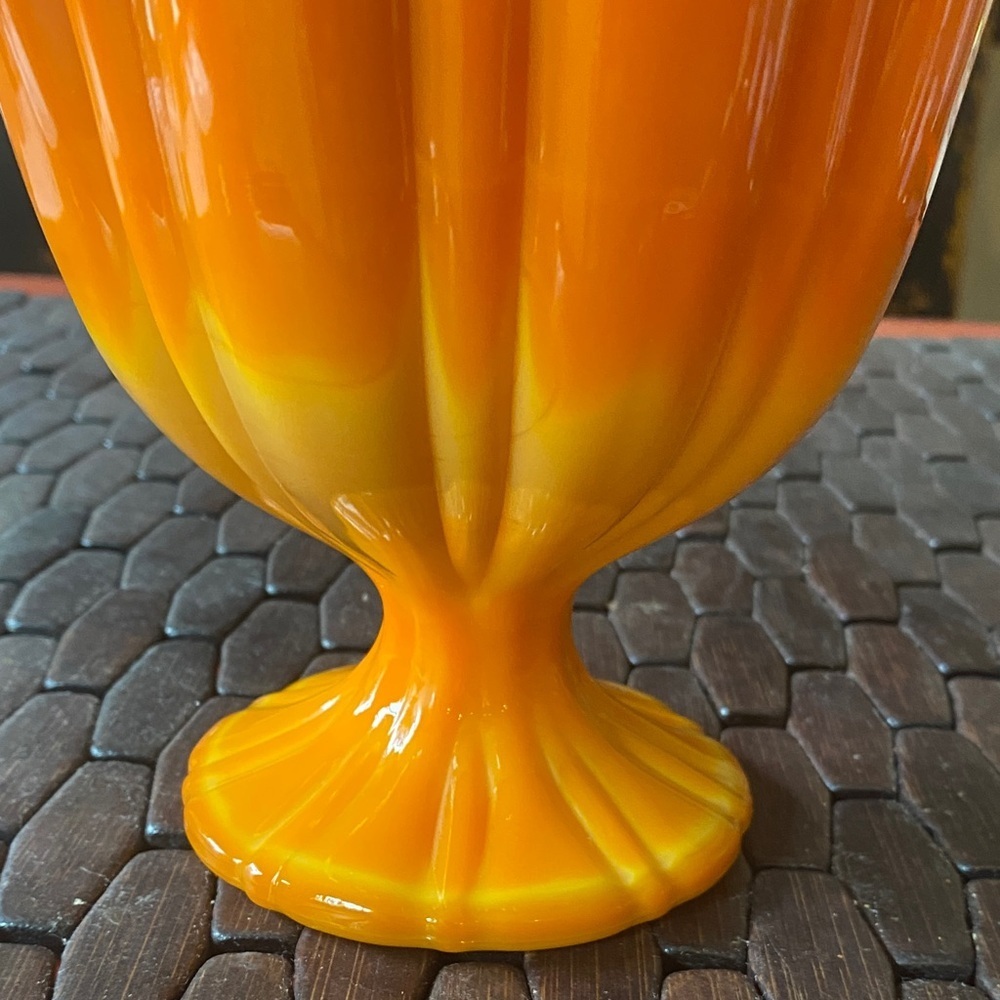 Mid 20th Century L E Smith Bittersweet Glass Art lidded jar - Picture 2 of 8